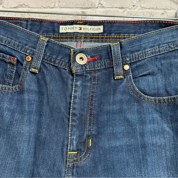 Tommy Hilfiger Women's Size 6 Denim Jeans Mid-Rise Medium Wash - Picture 5 of 13